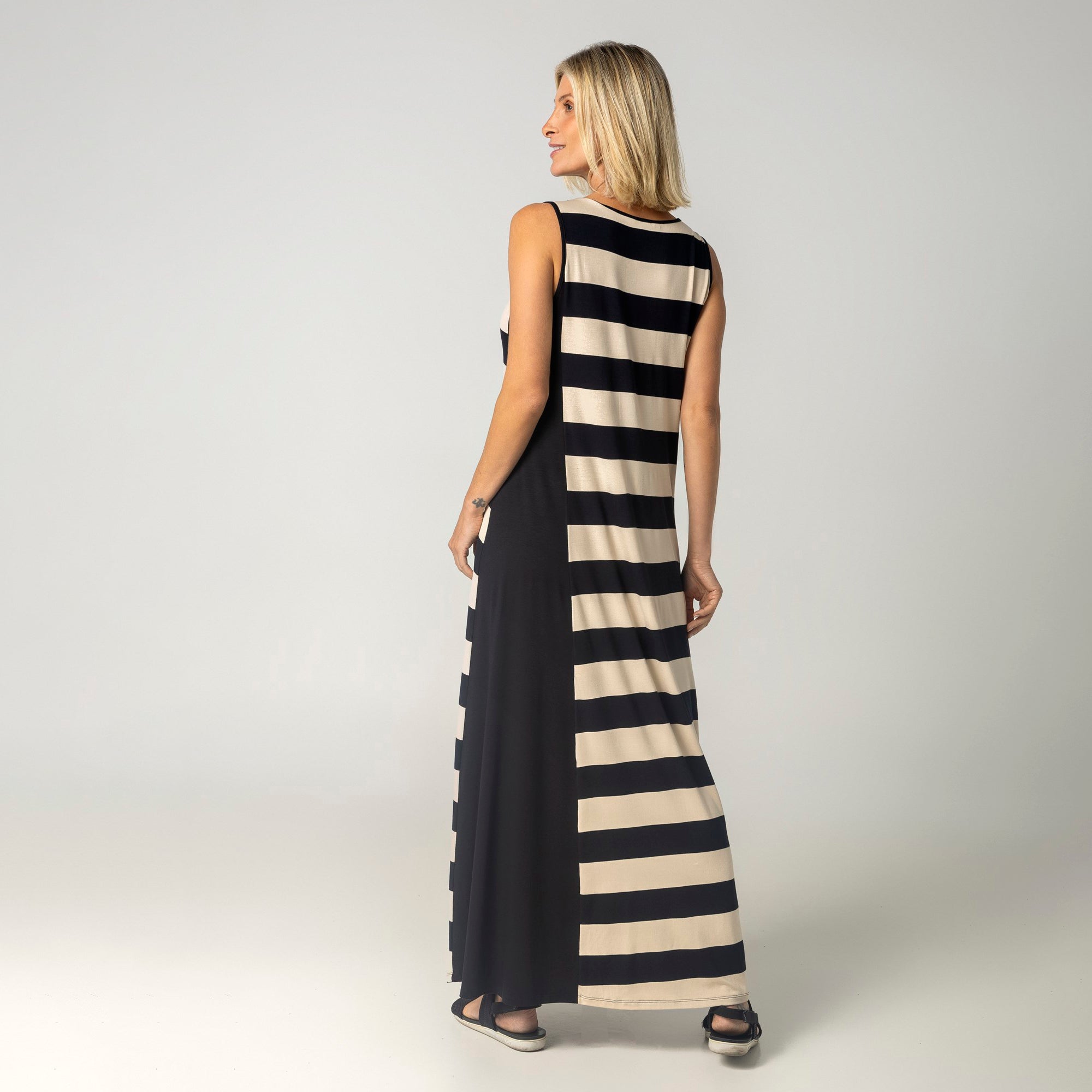 Kaftan Feminino Longo Regata Urban Stripe