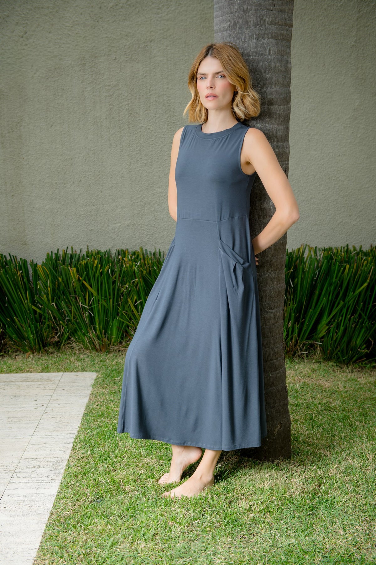 Vestido Midi Balance Cinza Grafite com Bolso