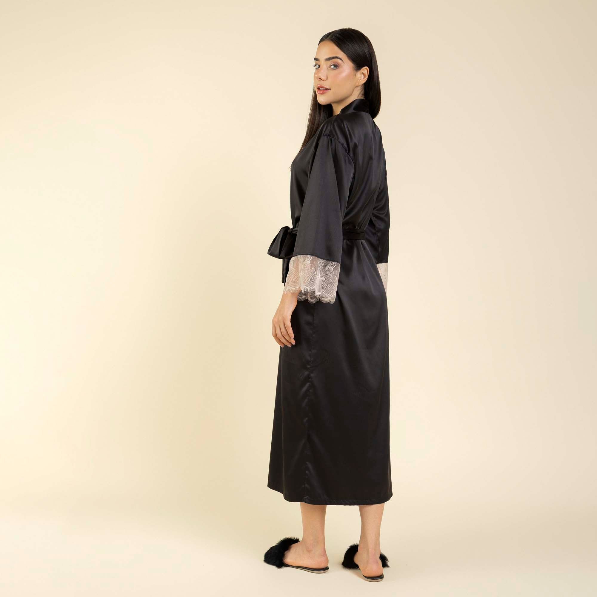 Robe Feminino Longo Cetim Dull Preto com Renda