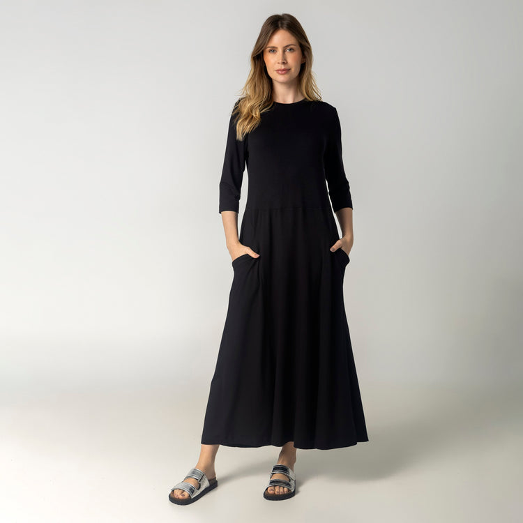 Vestido Sportwear Preto com Bolso