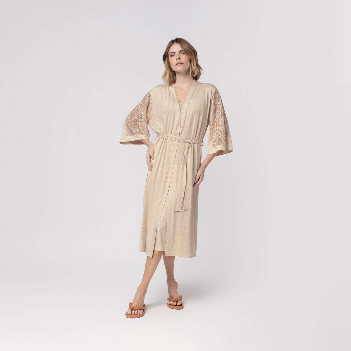 Robe Feminino Midi Bege com Renda
