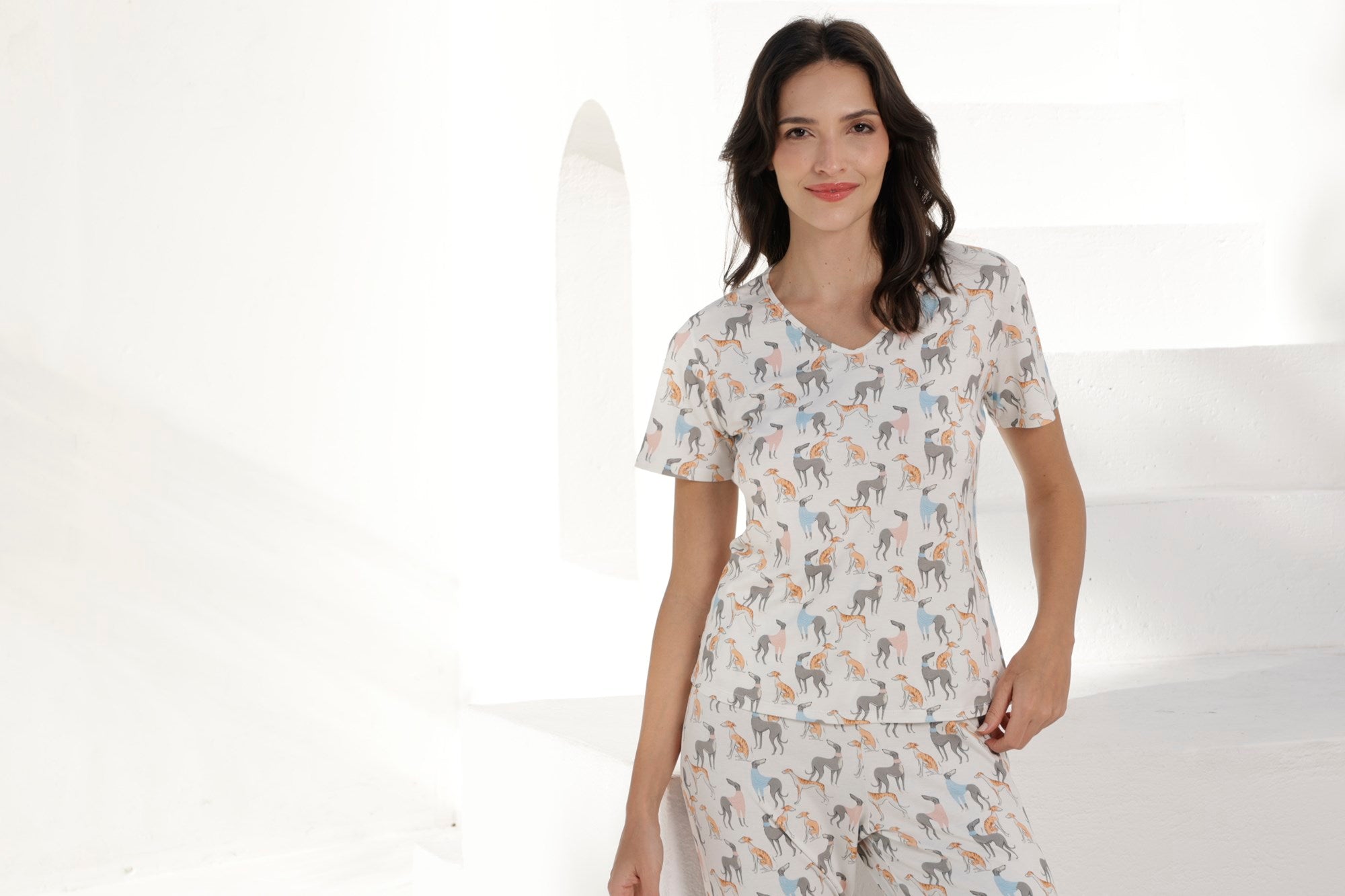 Pijama Feminino Manga Curta Branco Greyhound