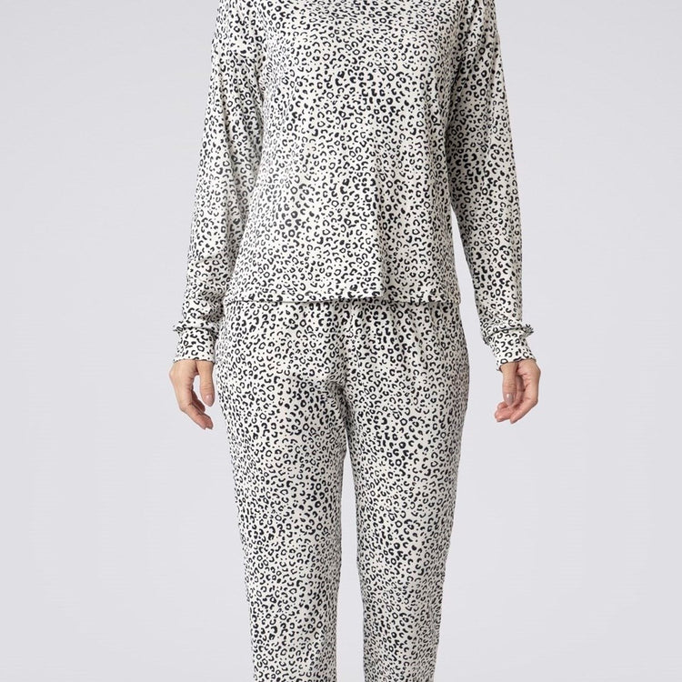 Pijama Feminino Longo Onça Preto e Branco