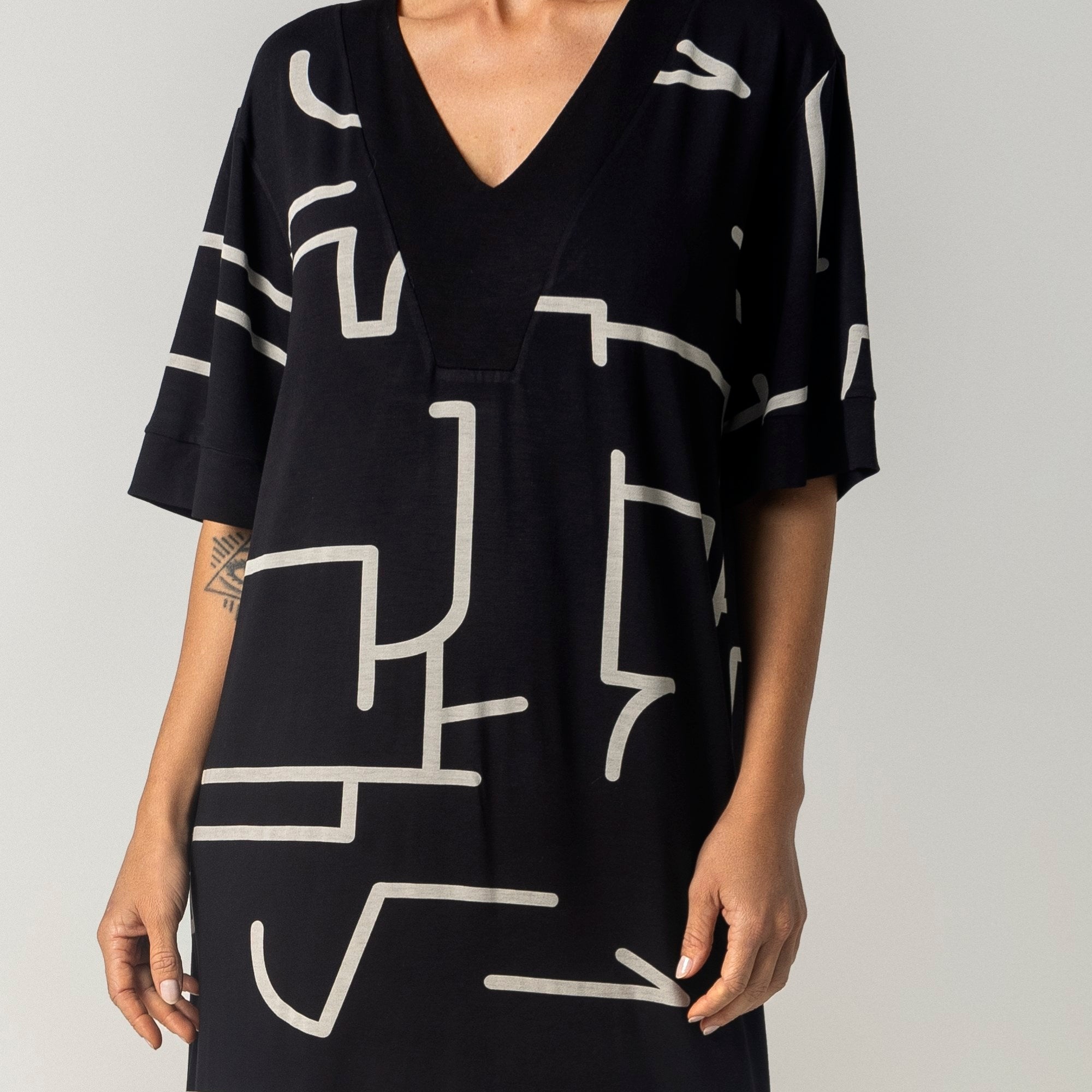 Kaftan Feminino Longo Modernique Preto