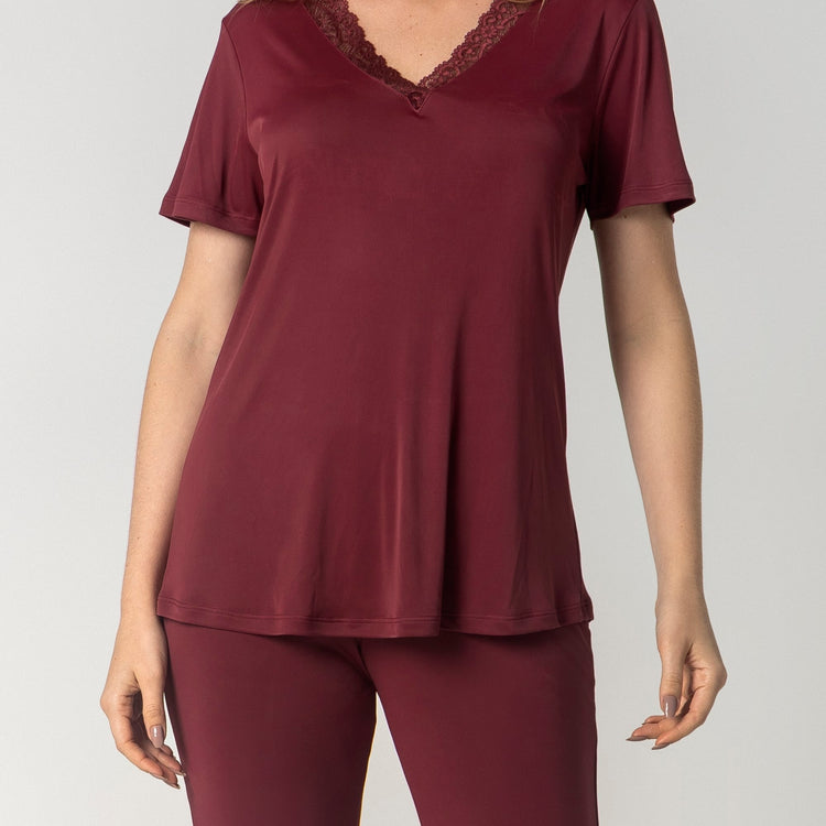 Pijama Feminino Capri Vinho com Renda