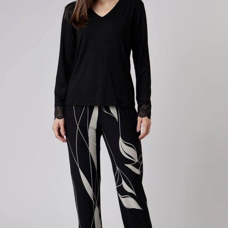 Pijama Feminino Longo Preto e Rongeant Flower