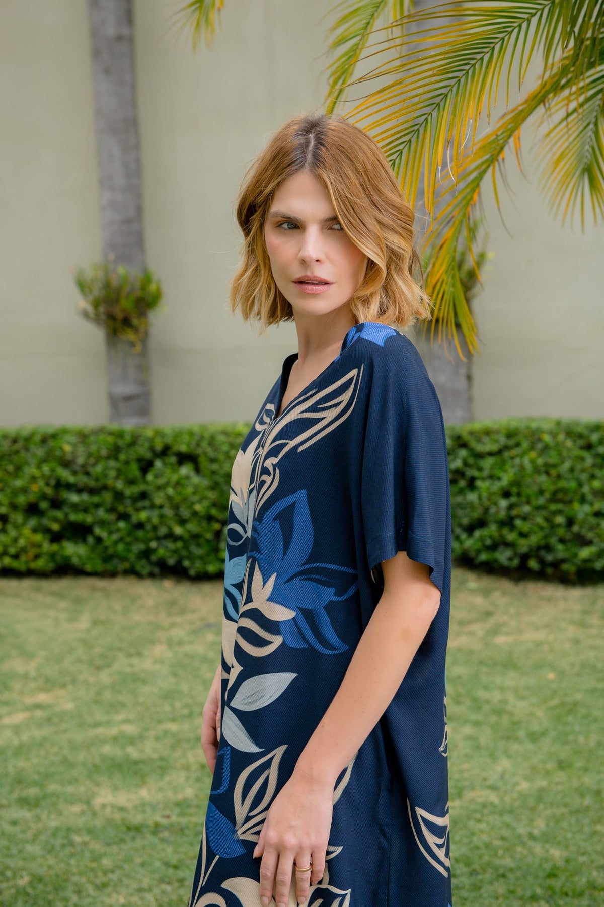 Kaftan Feminino Midi Floral Azure com Fenda