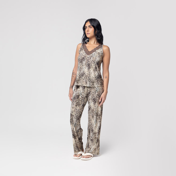 Pijama Feminino de Alça Snake com Renda