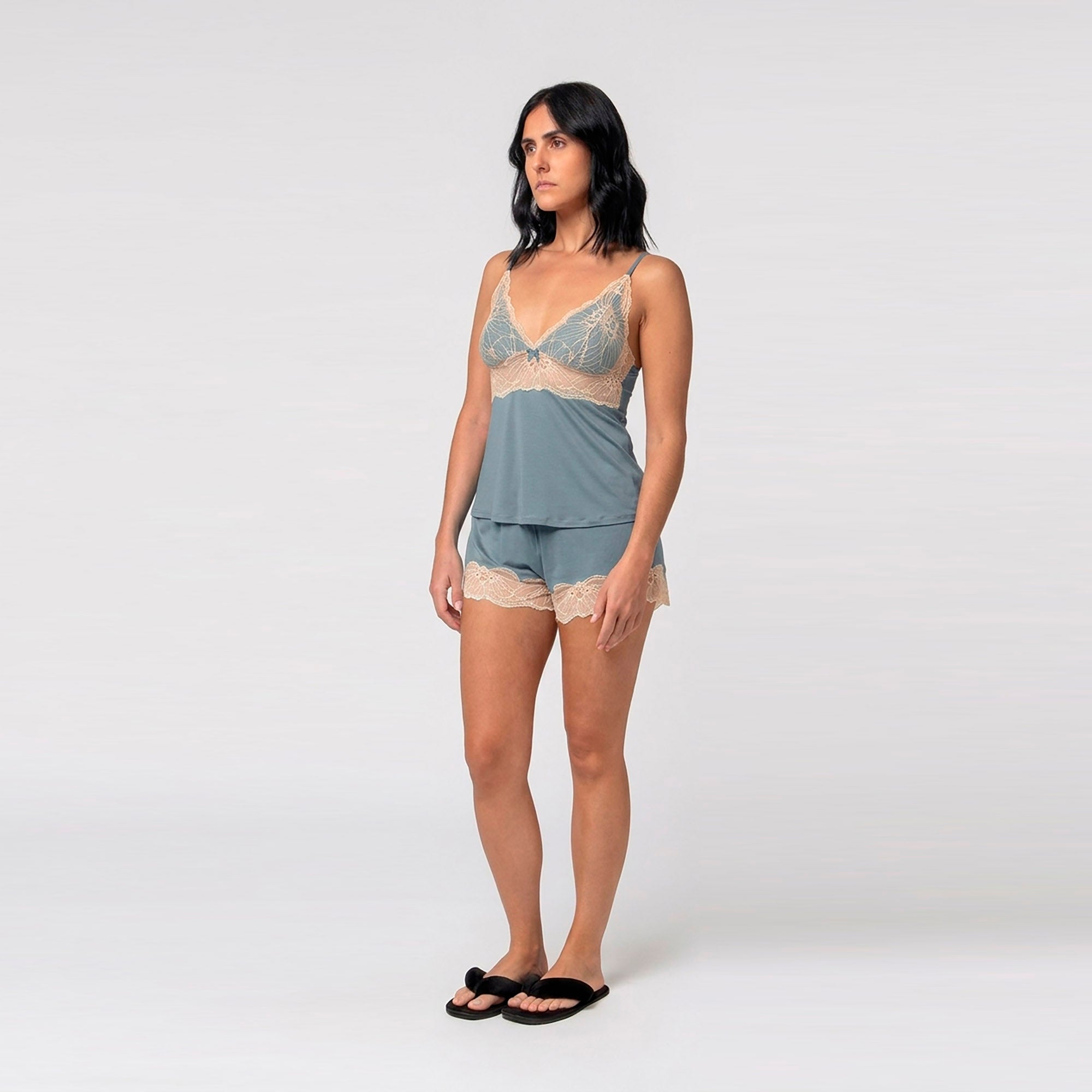Short Doll de Alça Azul Delave com Renda Off White