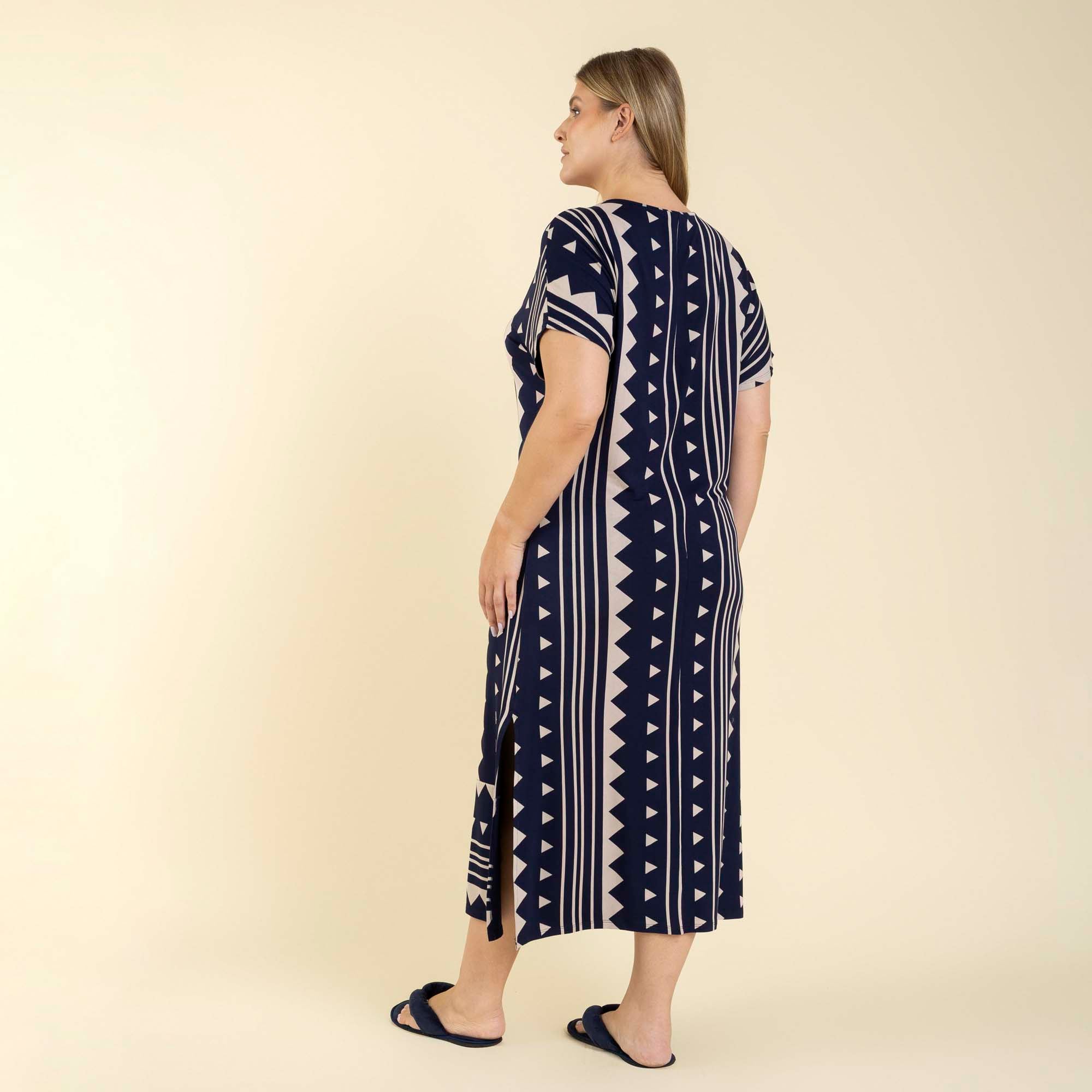 Kaftan Feminino Longo Plus Size Geometric Marinho