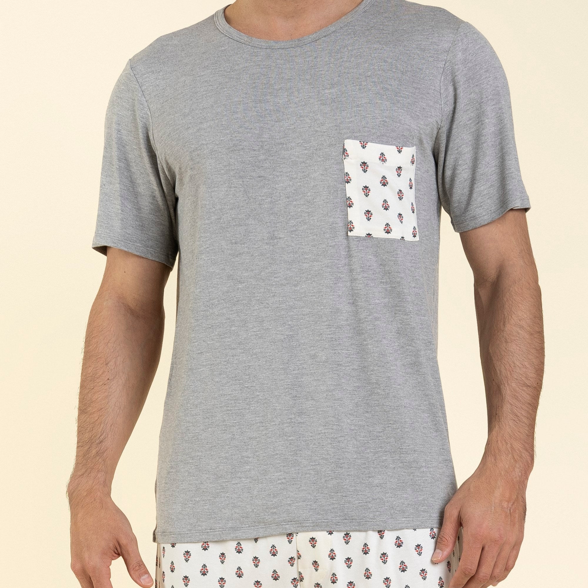 Pijama Masculino Curto Cinza e Branco com Estampa