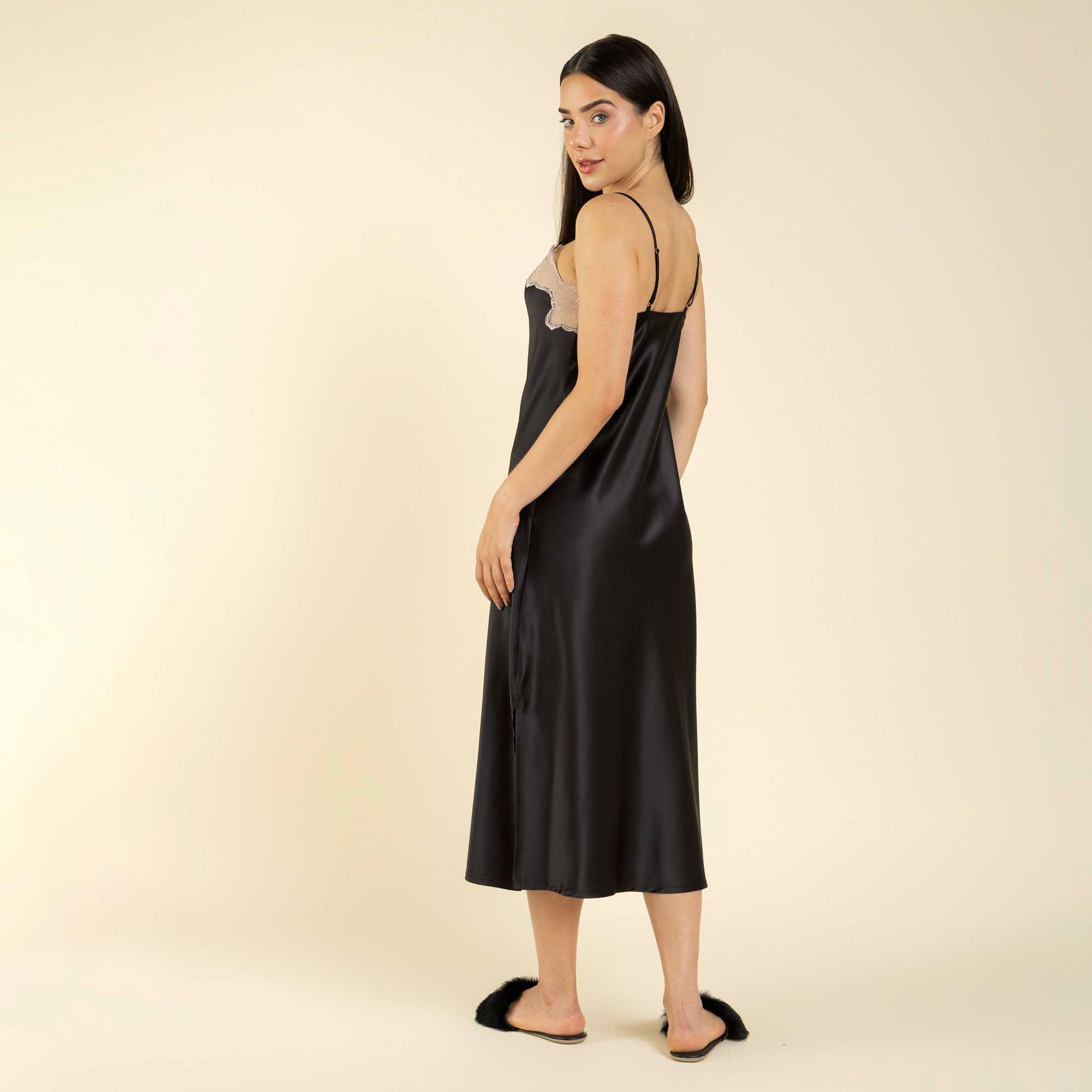 Camisola Midi de Alça Cetim Dull Preto com Renda