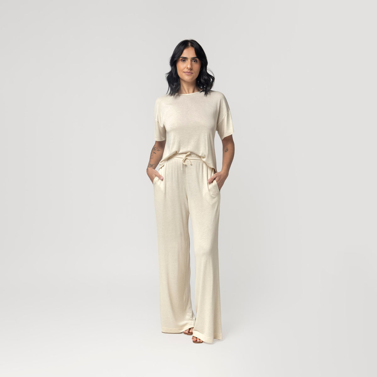 Conjunto Feminino Manga Curta Bege com Bolso