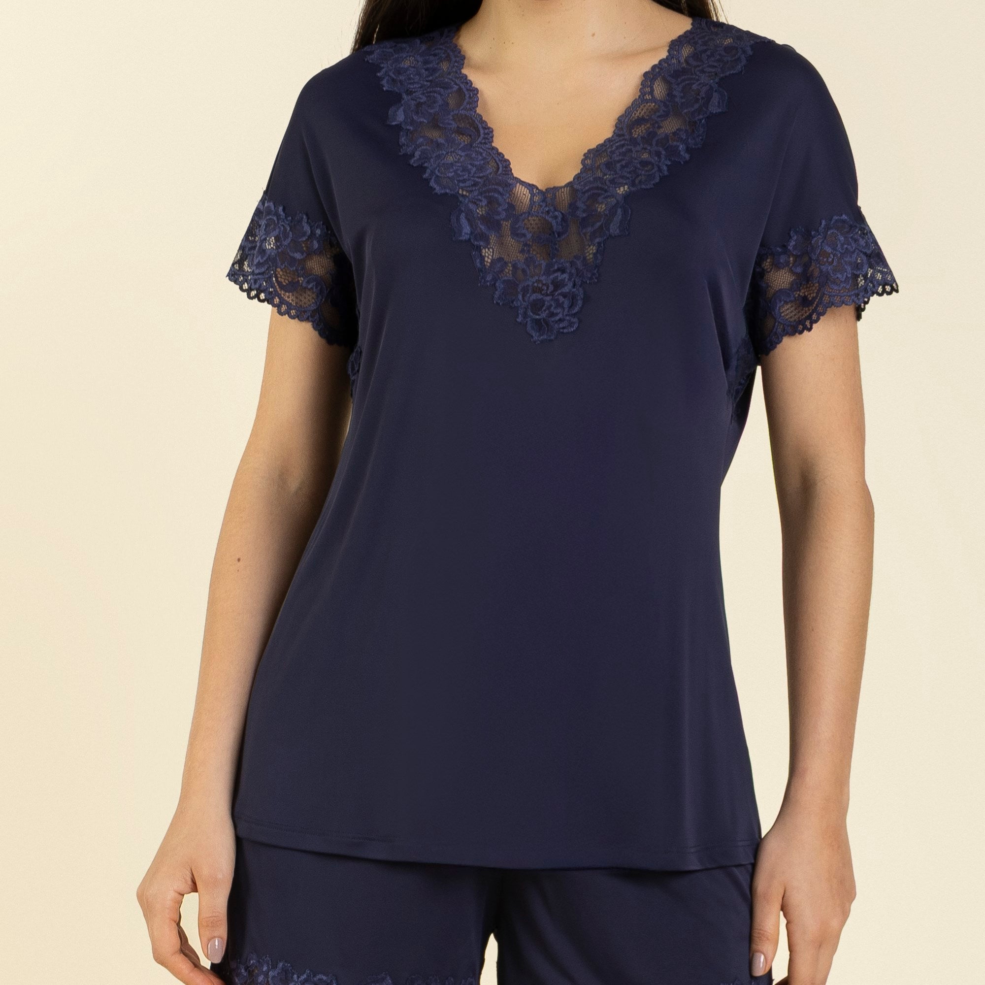 Pijama Feminino Curto Poliamida Marinho com Renda