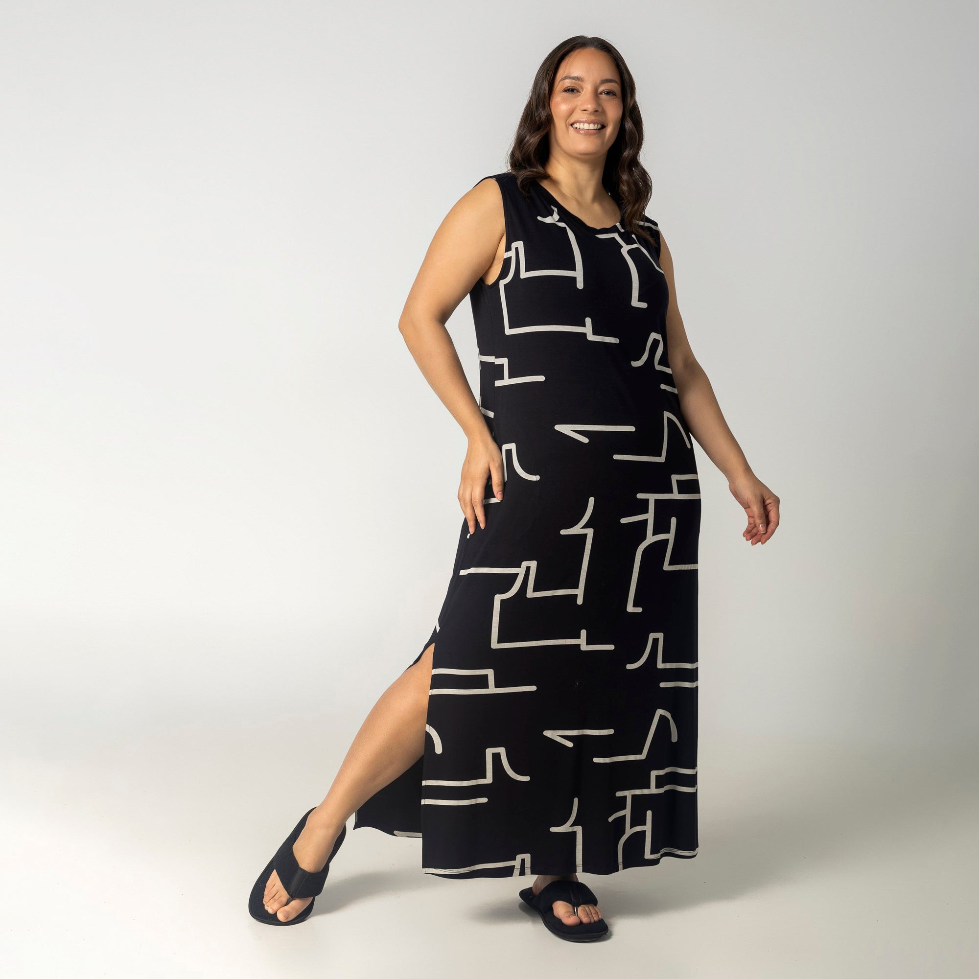 Camisola Longa Plus Size Modernique Preto