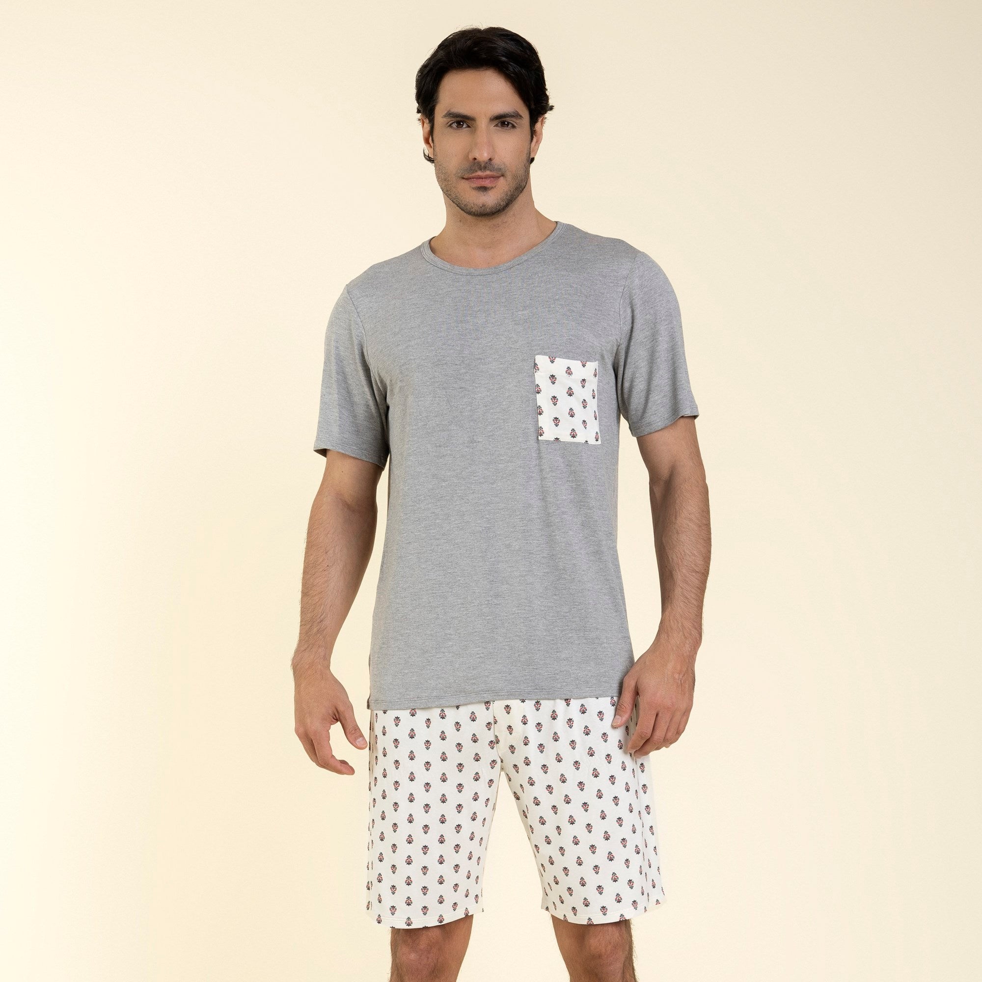 Pijama Masculino Curto Cinza e Branco com Estampa