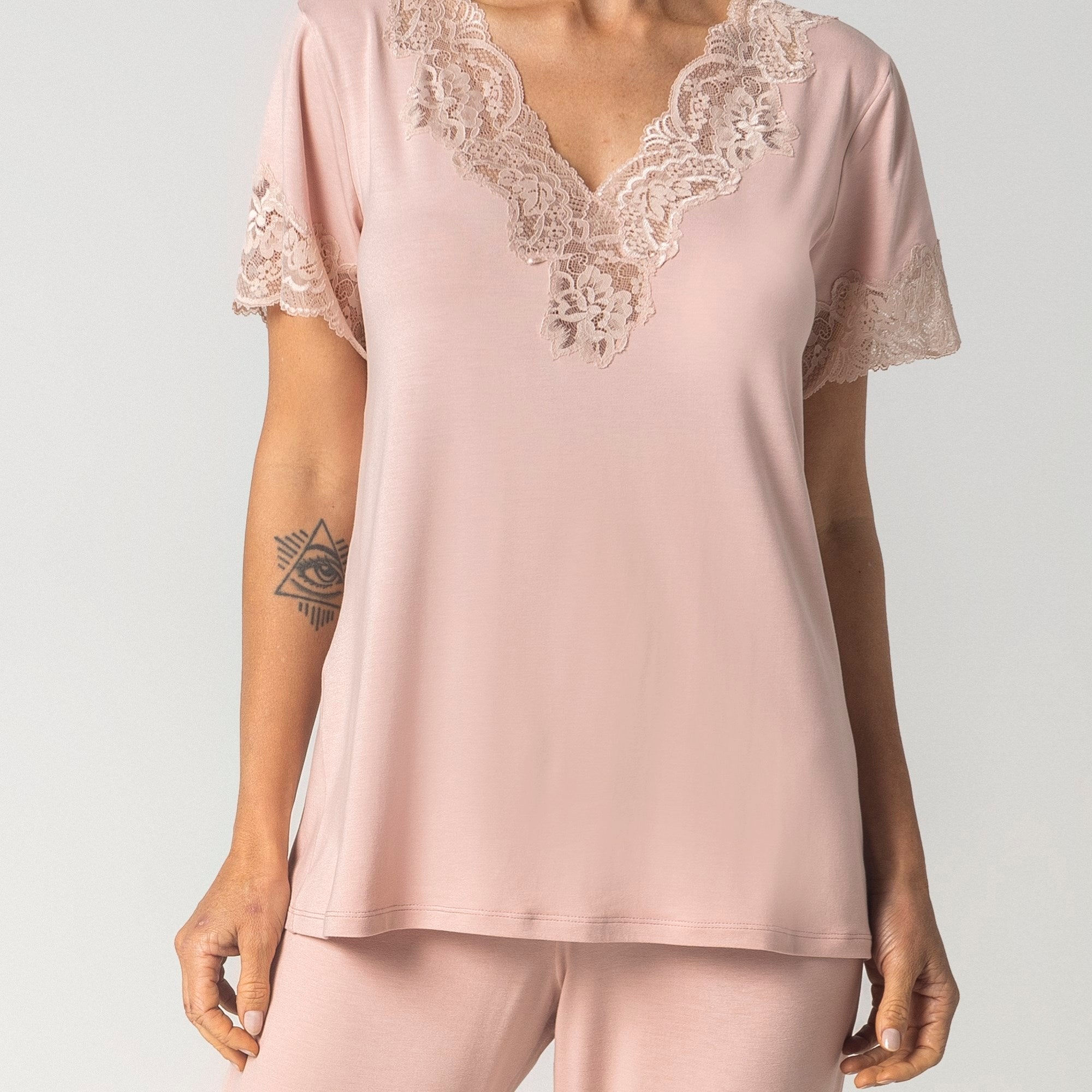 Pijama Feminino Capri Rosa Suave com Renda