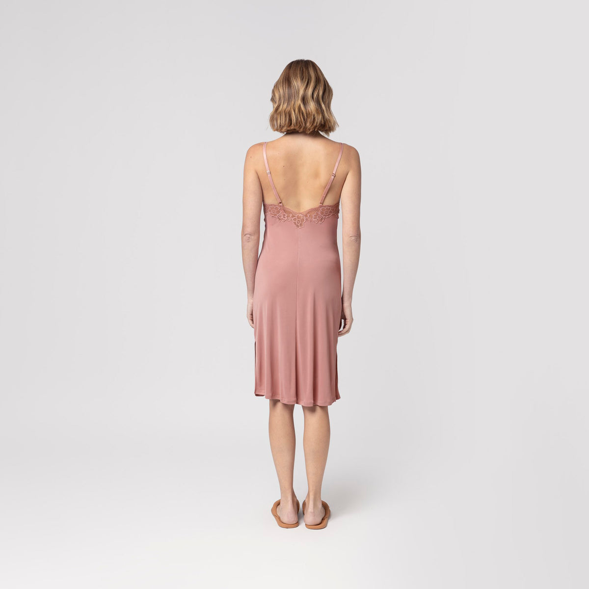 Camisola Midi de Alça Rosa Princess com Renda