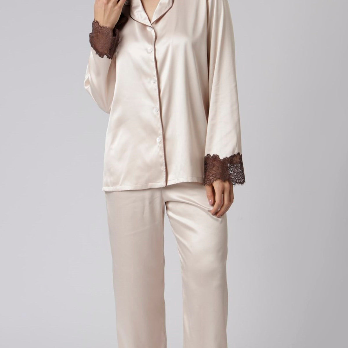 Pijama Feminino Aberto Longo Cremino