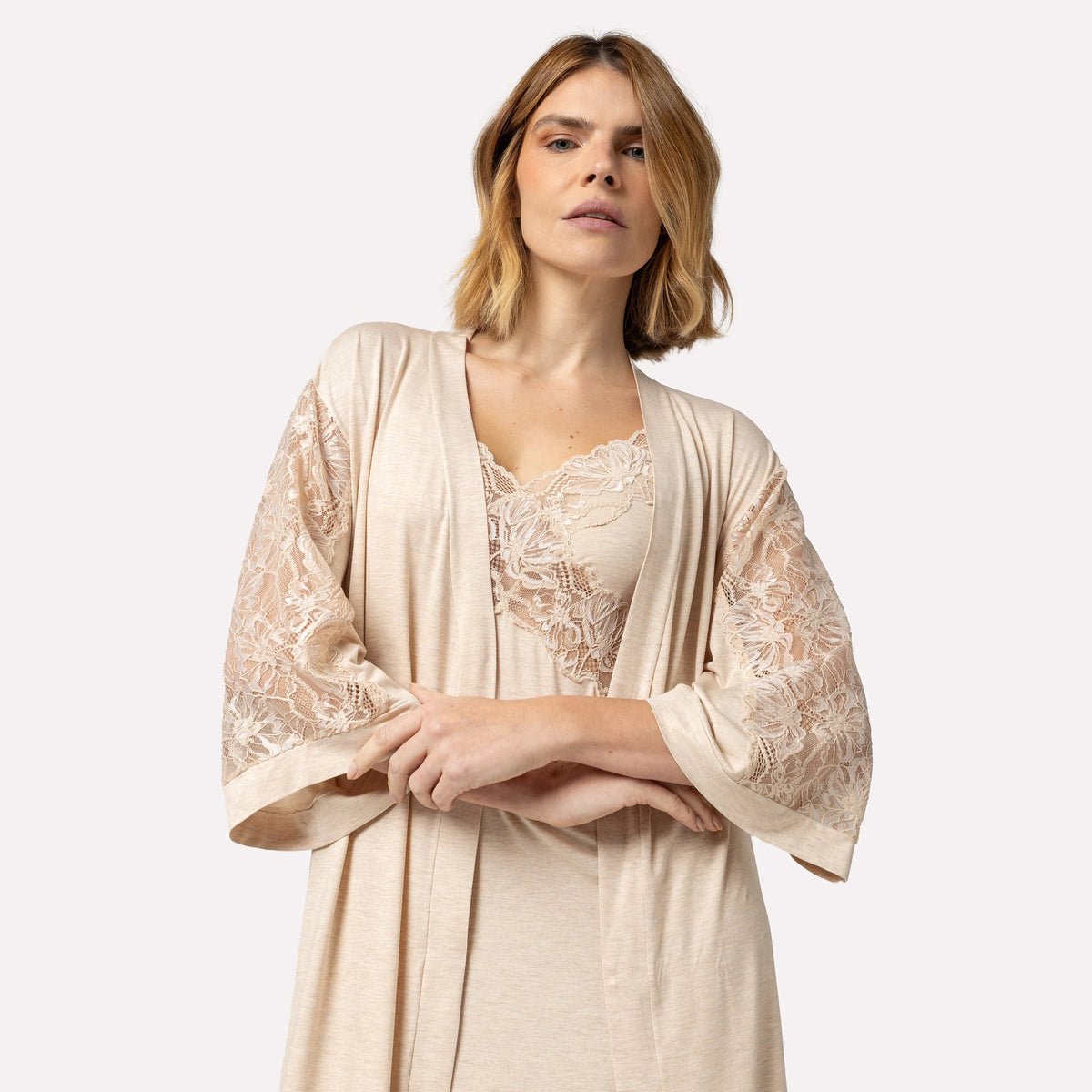 Robe Feminino Midi Bege com Renda