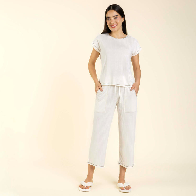 Pijama Feminino Capri Canelado Off White com Bolso