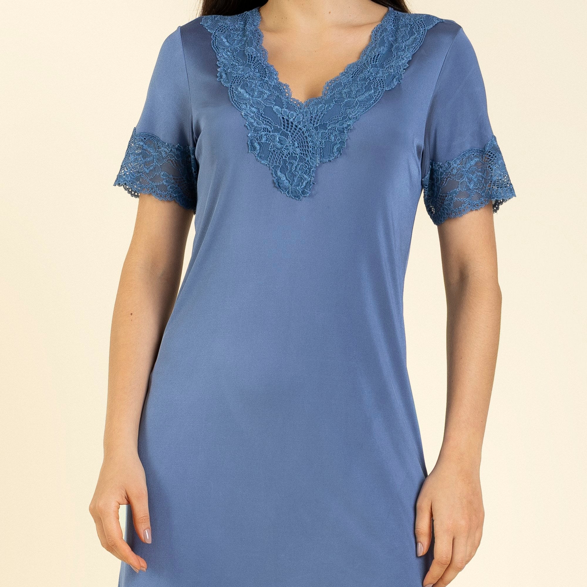 Camisão Feminino Midi Azul Tranquillus com Renda